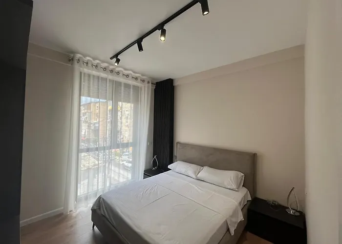 Eja S Apartament